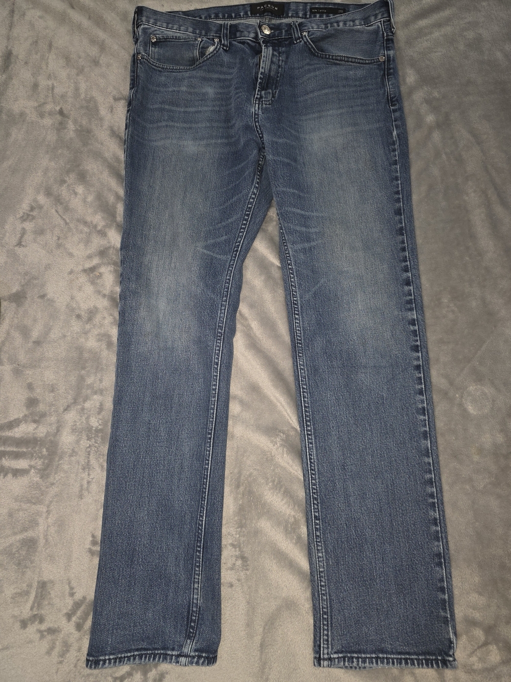 PacSun Men's Straight-Leg Denim Jeans in Medium Blue-34x32